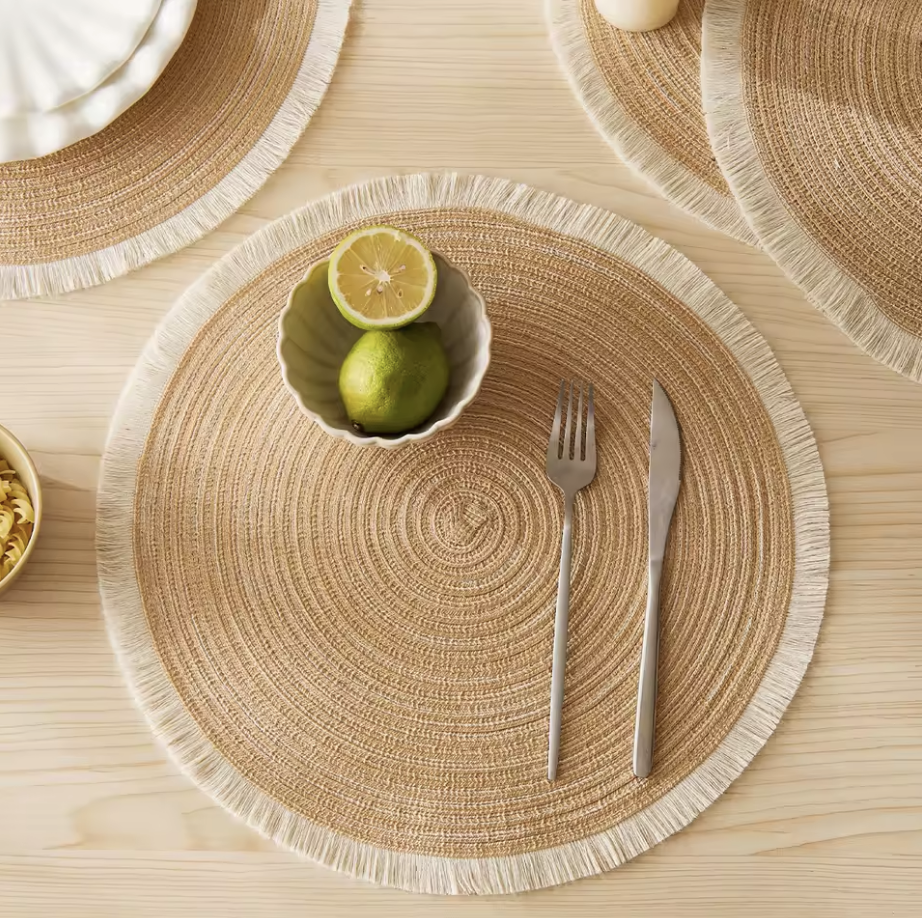 4pcs Round Woven Placemats – Modern Fringe Design, Eco-Friendly Non-Slip Polyester Table Mats"